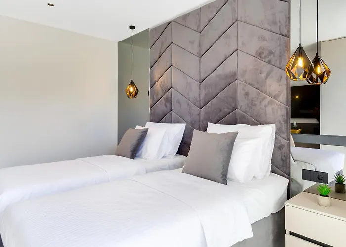 Gasthuis Fly - S3 - Mpolo 3*